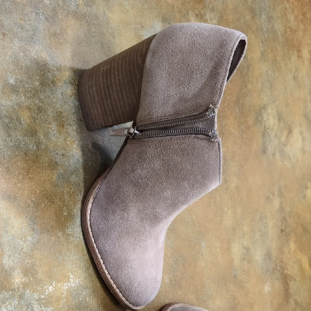 Chelsea & Violet Tan Suede Ankle Booties, Shoeties, Size 7, Wood Stack Heel - Picture 5 of 5
